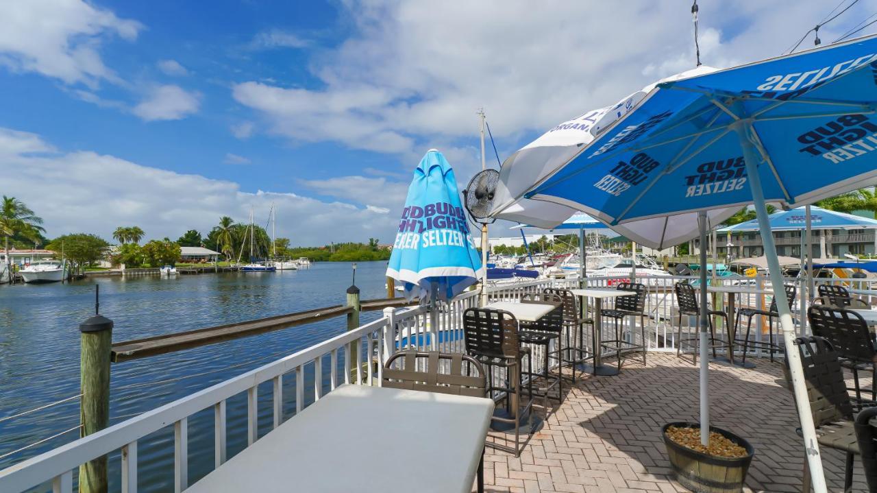 Sarasota Cay Club #612 - Heated Pool, Bunk Beds, Huge Tv, Tiki Bar, More! Exterior photo